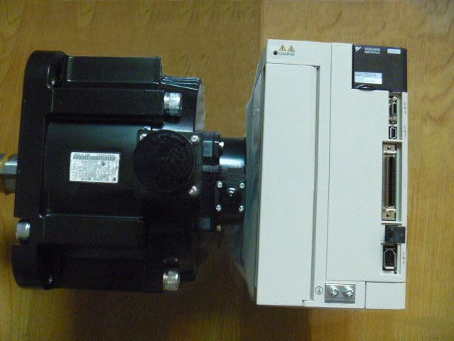 SGDV-5R5A01A B + SGMJV-08ADE6E 늙C