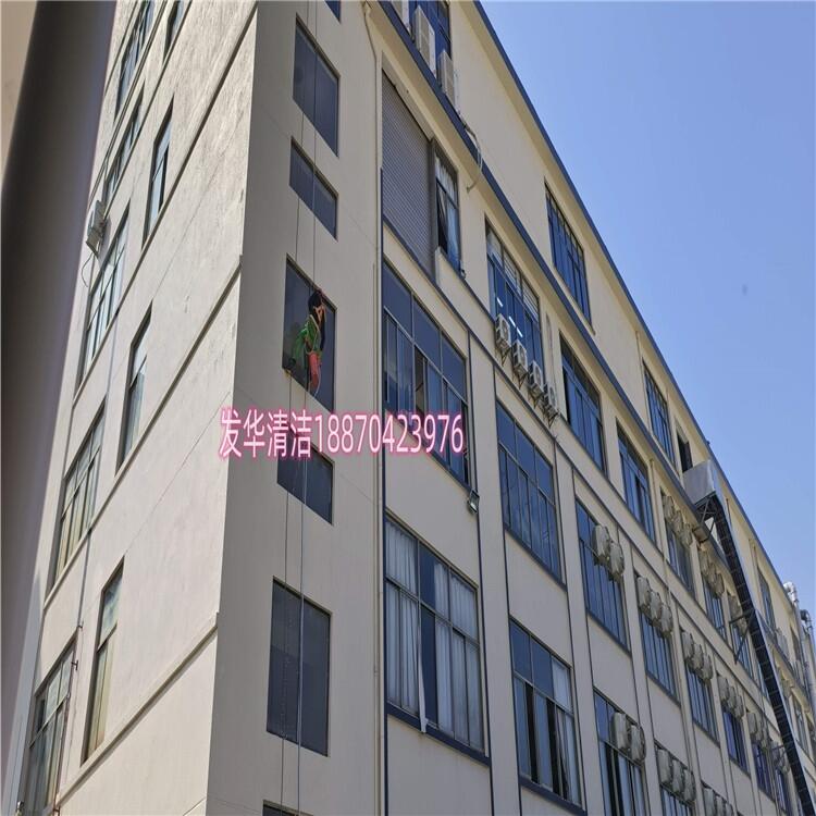 福建廈門市外墻防水高空作業高空外墻清洗外墻空鼓敲掉