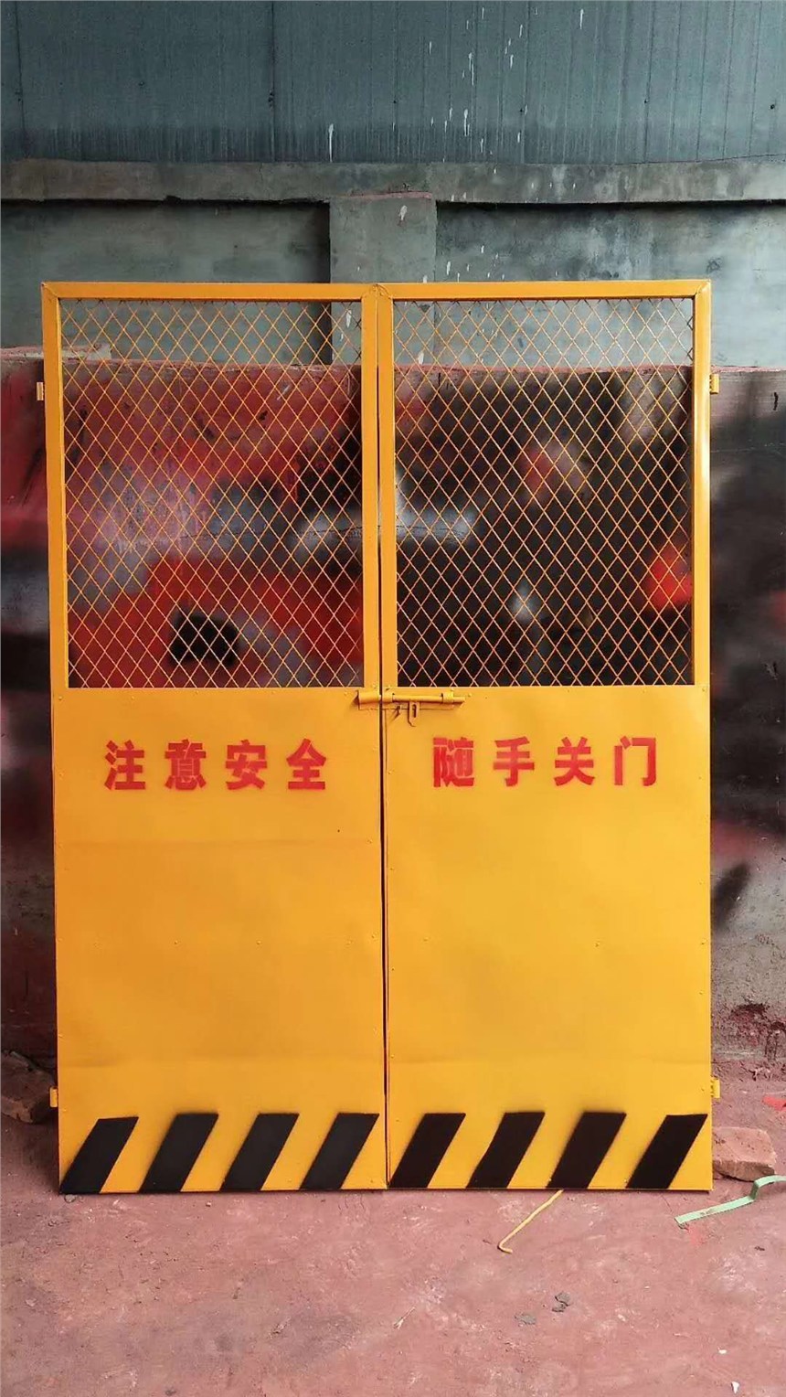 ӷoTr